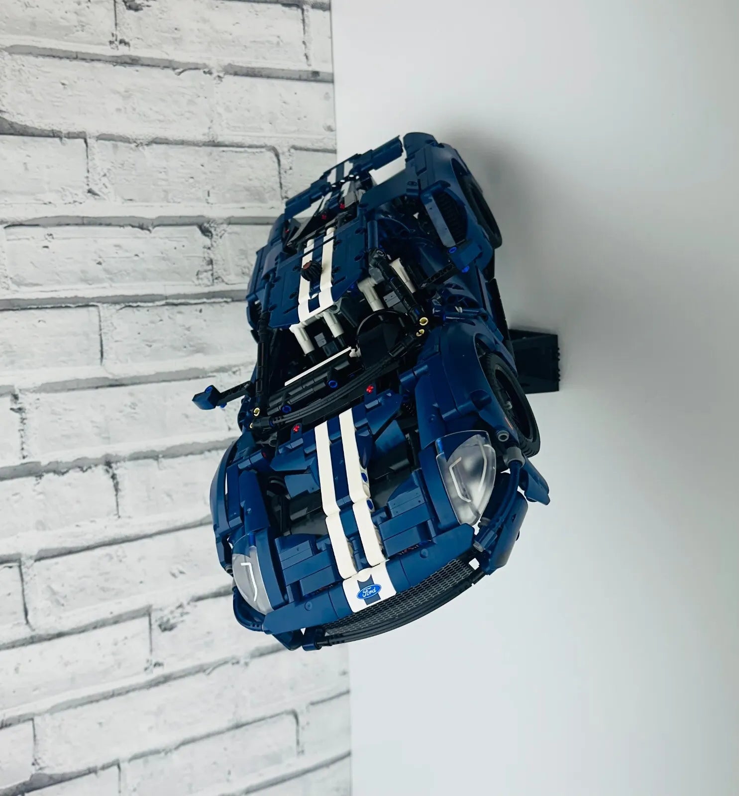 Diagonal LEGO Ford GT Wall Mount Display Stand 